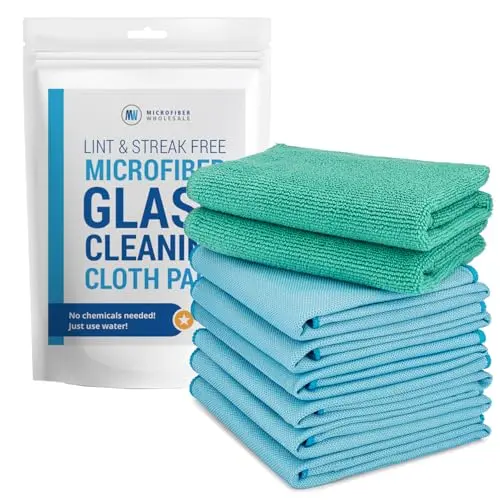 Claro 8-pack of microfiber cleaning cloths in green and blue