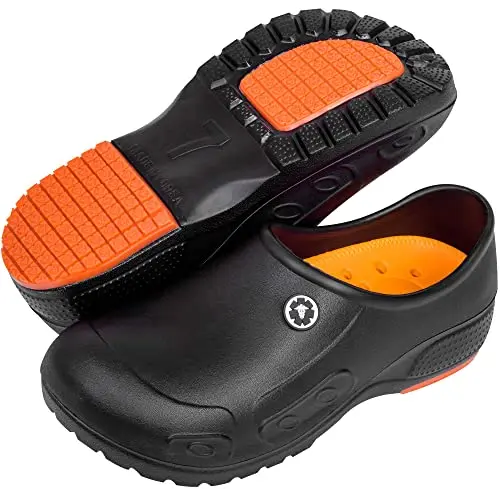 YUNGPRIME unisex black slip-resistant work clogs for nursing and kitchen
