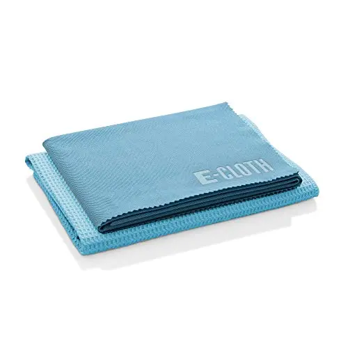 E-Cloth two-piece glass cleaning kit with blue waffle weave and smooth polishing cloth