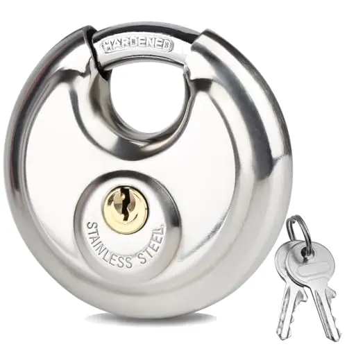 Fuaxat basic stainless steel discus padlock.