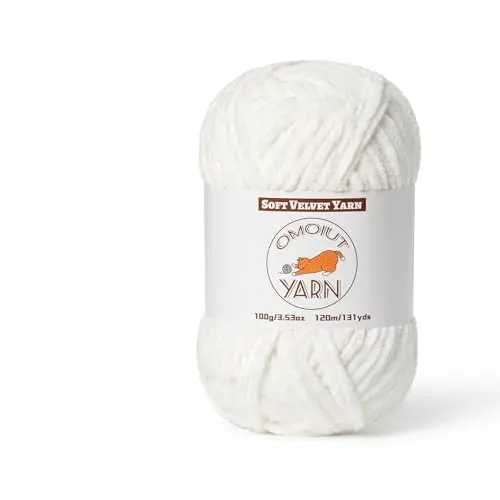 Fluffy white velvet chenille yarn skein
