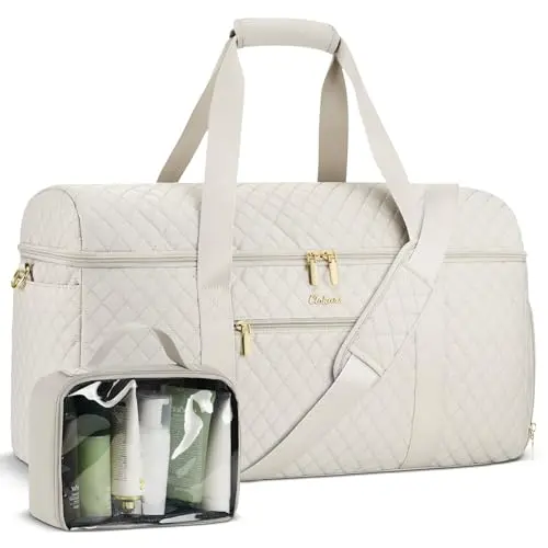 Beige weekender bag with wide 180-degree opening and ventilated side compartment
